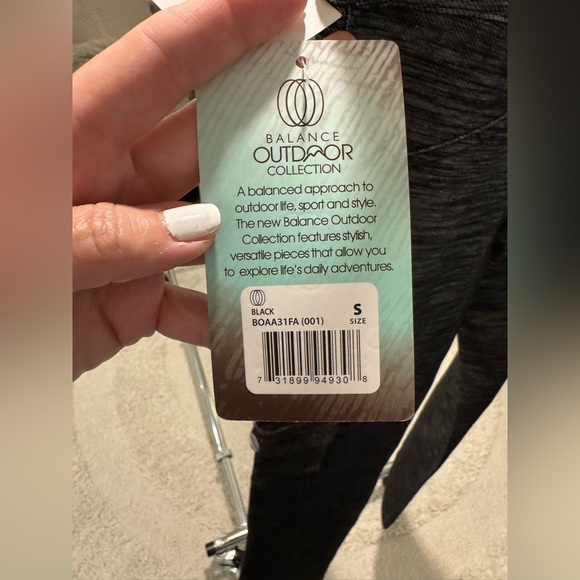 Balance Collection Outdoor Black Grey Flare Pants Size Small NWT - Picture 8 of 12